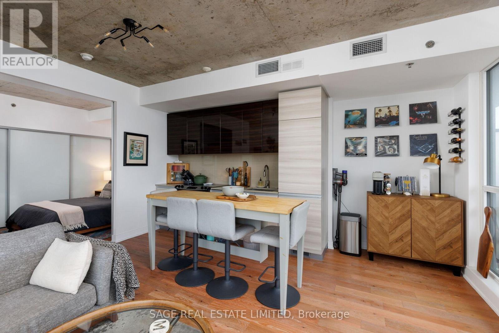 1804 - 20 Minowan Miikan Lane, Toronto, Ontario  M6J 0E5 - Photo 15 - C12696084