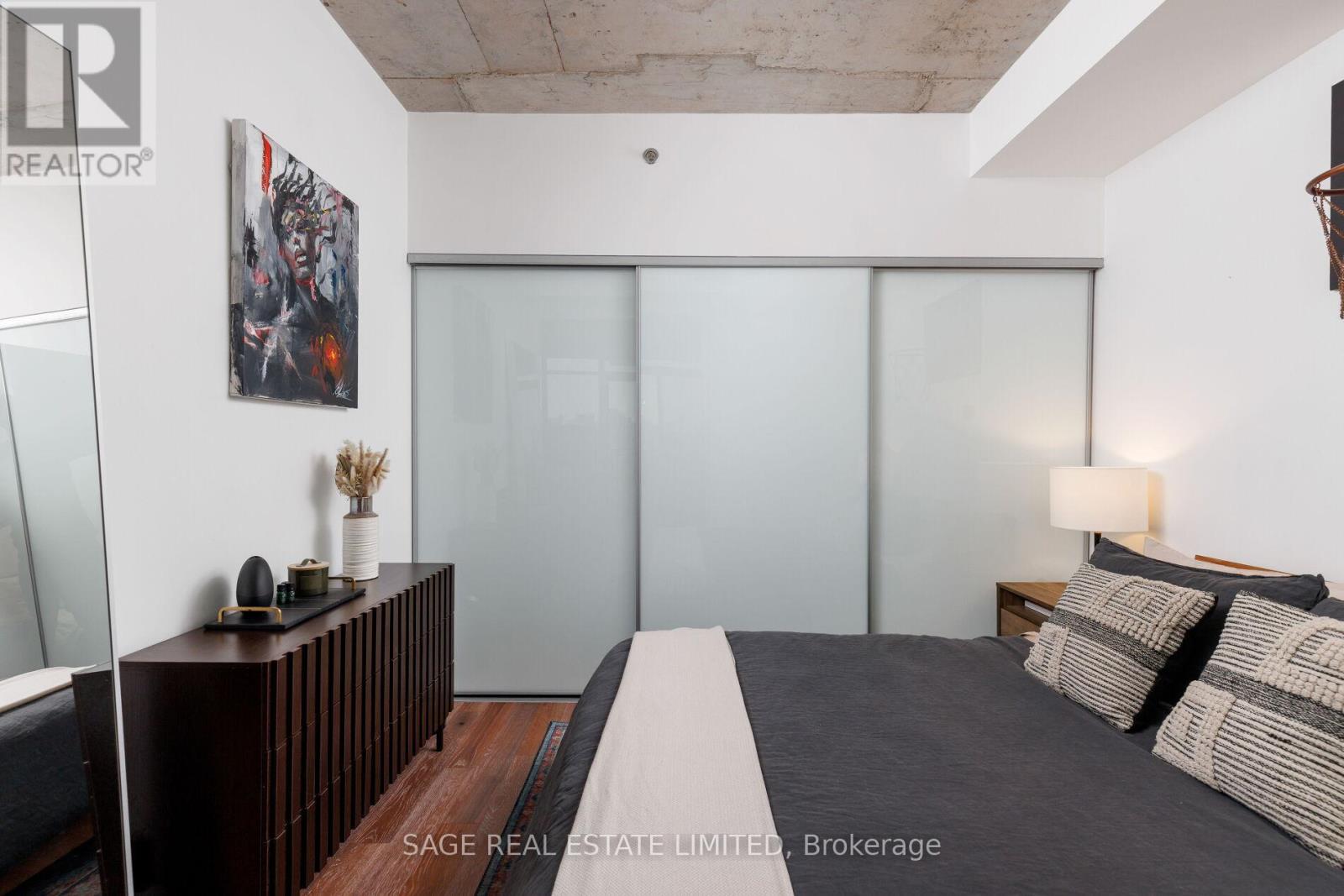 1804 - 20 Minowan Miikan Lane, Toronto, Ontario  M6J 0E5 - Photo 21 - C12696084