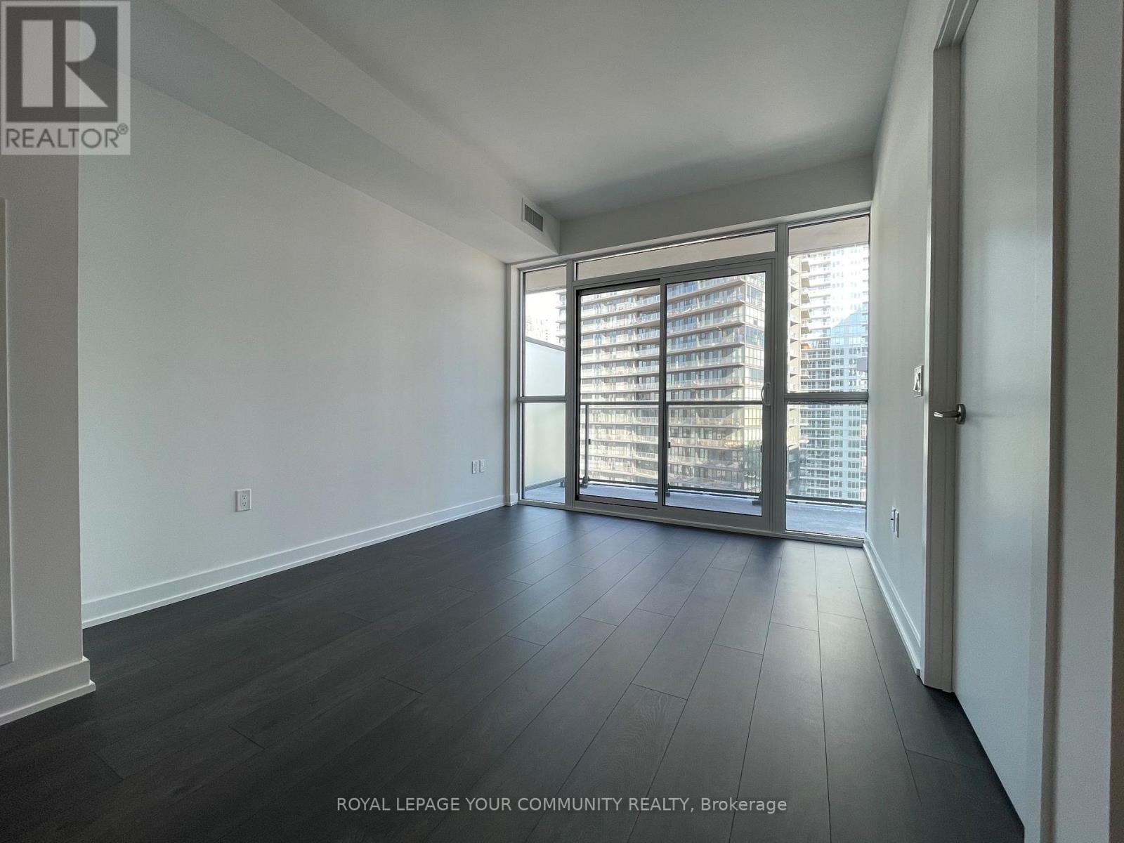 1708 - 38 Iannuzzi Street, Toronto, Ontario  M5V 0S2 - Photo 2 - C12696090