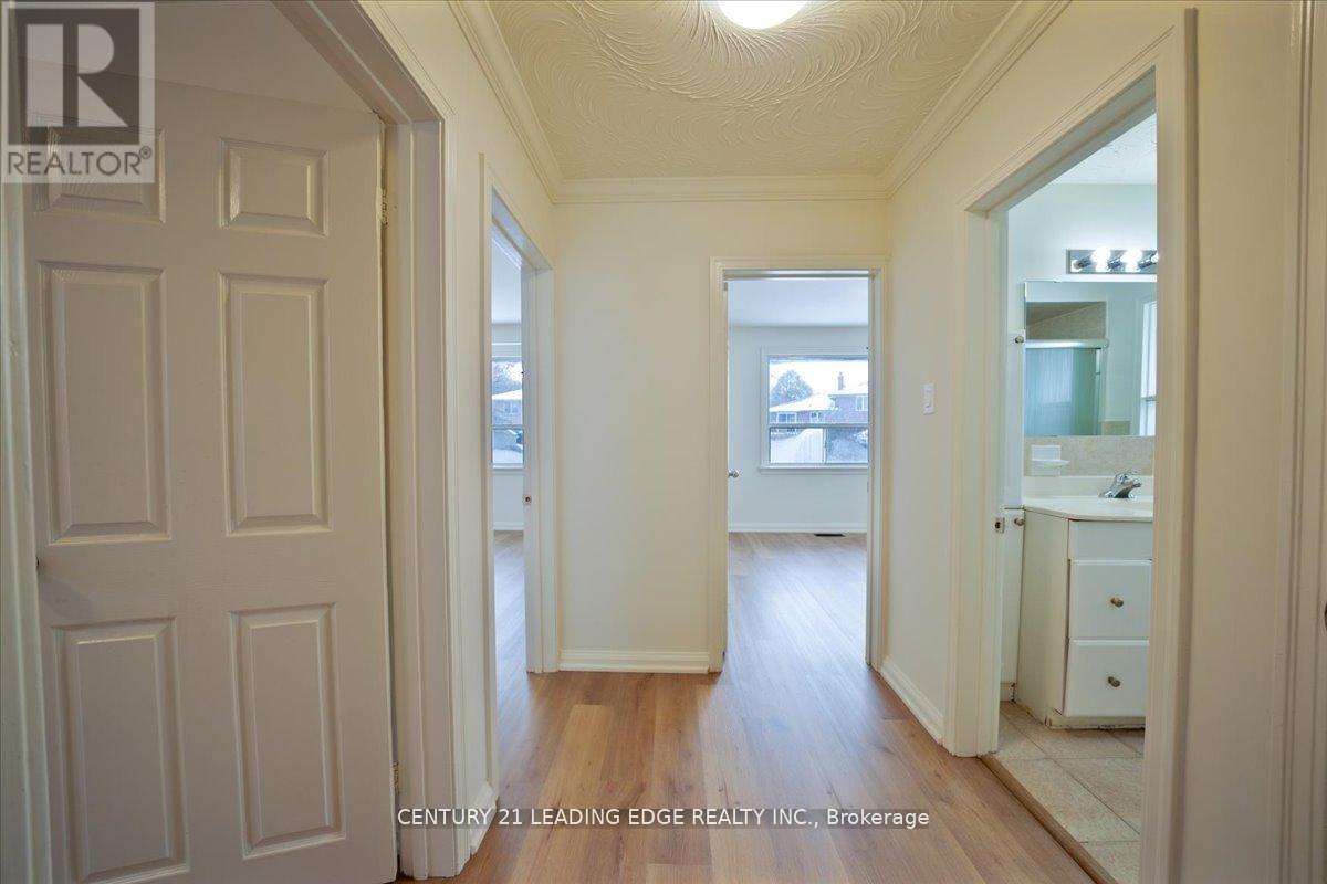 Main - 57 Anewen Drive, Toronto, Ontario  M4A 1R9 - Photo 17 - C12696116