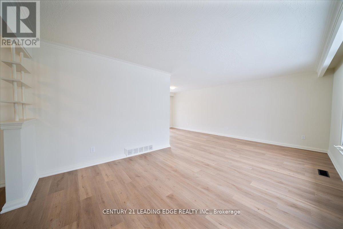 Main - 57 Anewen Drive, Toronto, Ontario  M4A 1R9 - Photo 9 - C12696116