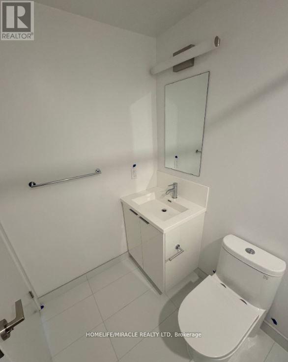 1913 - 230 Simcoe Street, Toronto, Ontario  M5T 0G7 - Photo 6 - C12696130