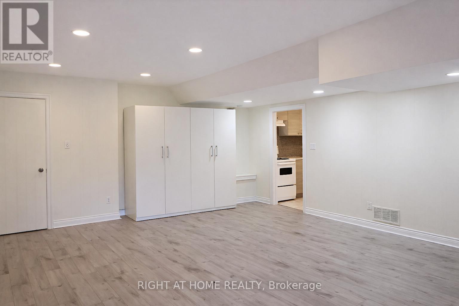 122 Dollery Court, Toronto, Ontario  M2R 3P1 - Photo 17 - C12696140