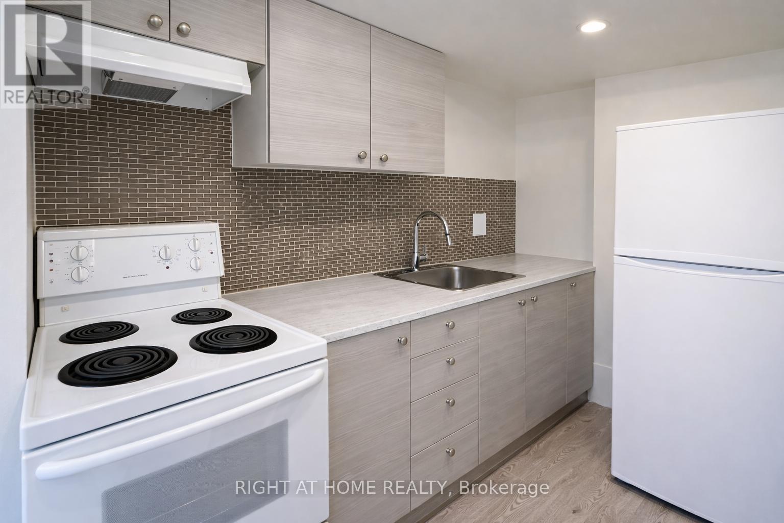 122 Dollery Court, Toronto, Ontario  M2R 3P1 - Photo 18 - C12696140