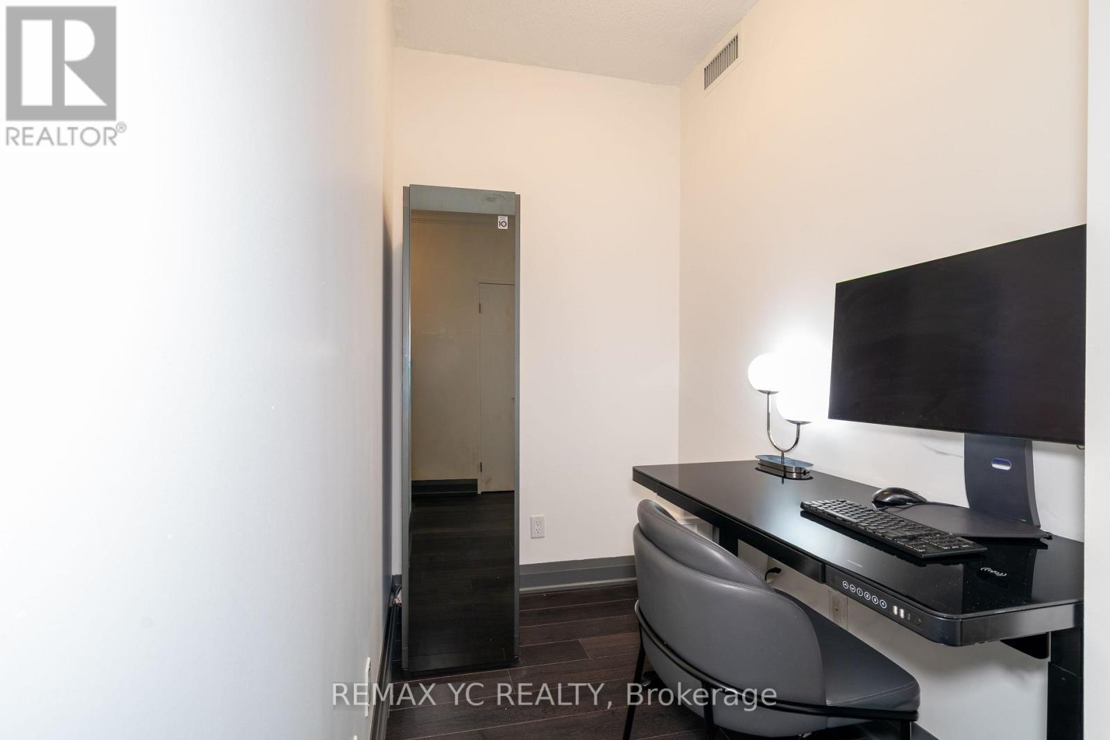 1709 - 83 Redpath Avenue, Toronto, Ontario  M4S 0A2 - Photo 11 - C12696178