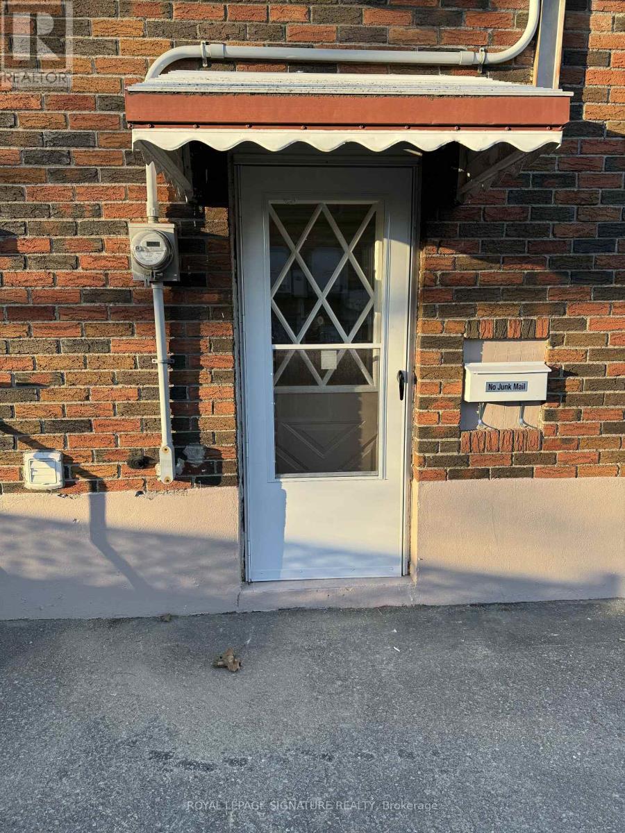 Bsmt - 352 Highland Avenue, Oshawa, Ontario  L1H 6B3 - Photo 2 - E12696062