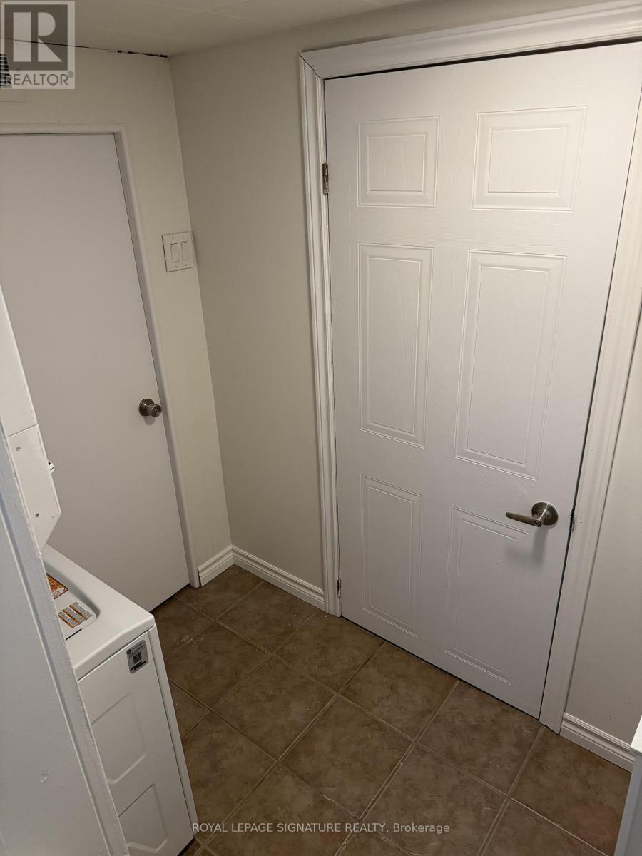 Bsmt - 352 Highland Avenue, Oshawa, Ontario  L1H 6B3 - Photo 5 - E12696062