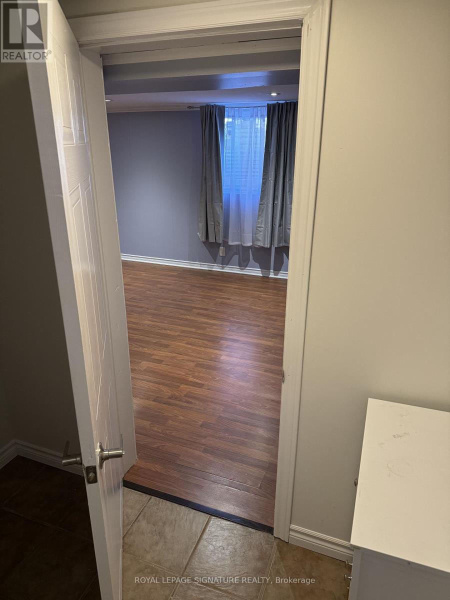 Bsmt - 352 Highland Avenue, Oshawa, Ontario  L1H 6B3 - Photo 7 - E12696062