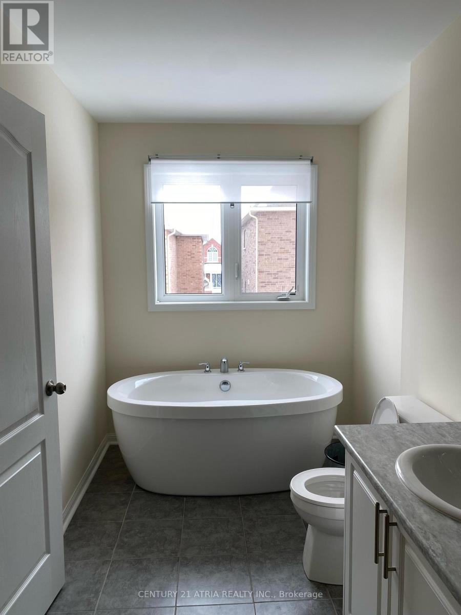 2554 Winter Words Drive, Oshawa, Ontario  L1H 7K4 - Photo 13 - E12696086