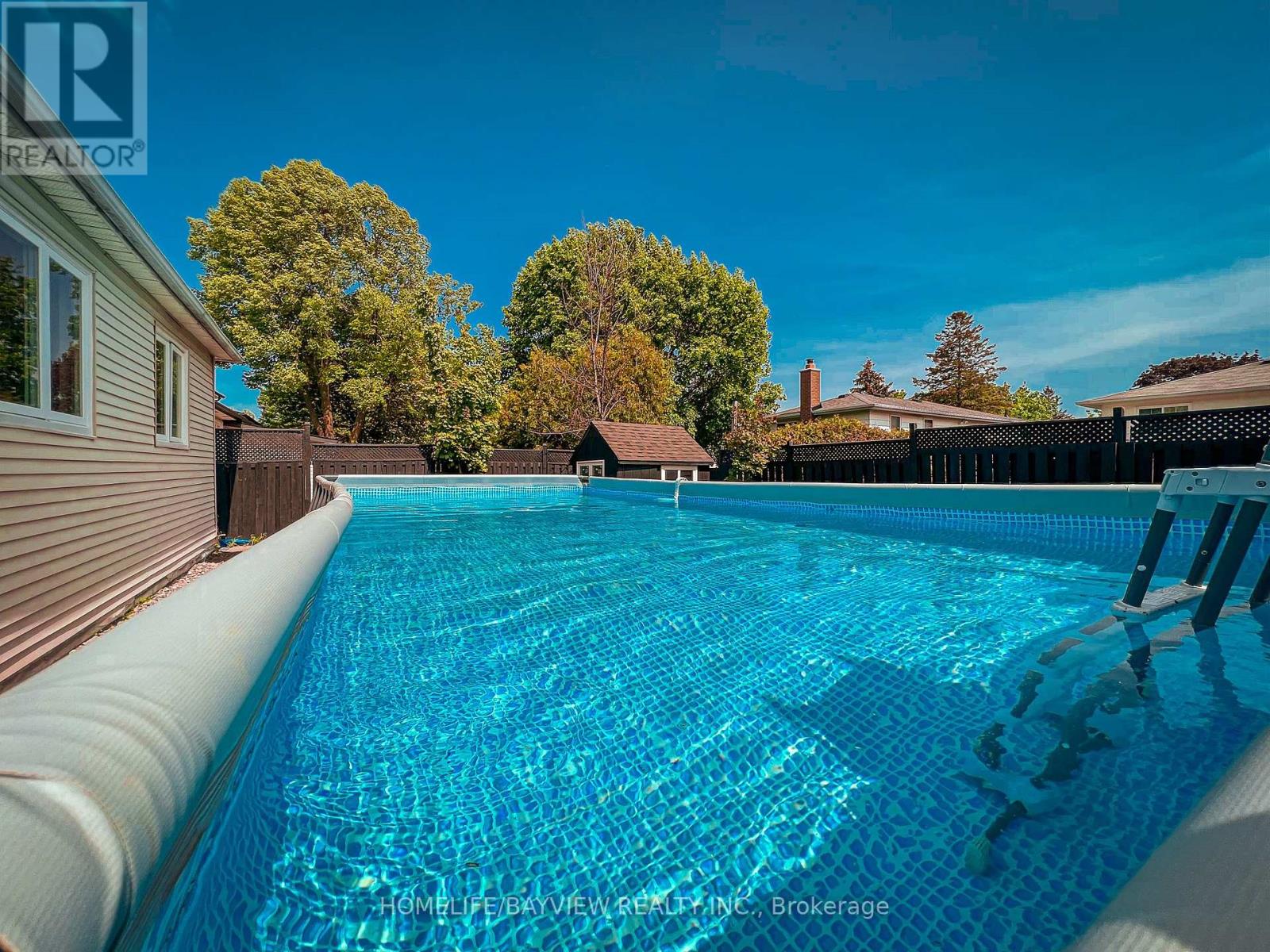 27 Hill Drive, Aurora, Ontario  L4G 3A7 - Photo 2 - N12696138