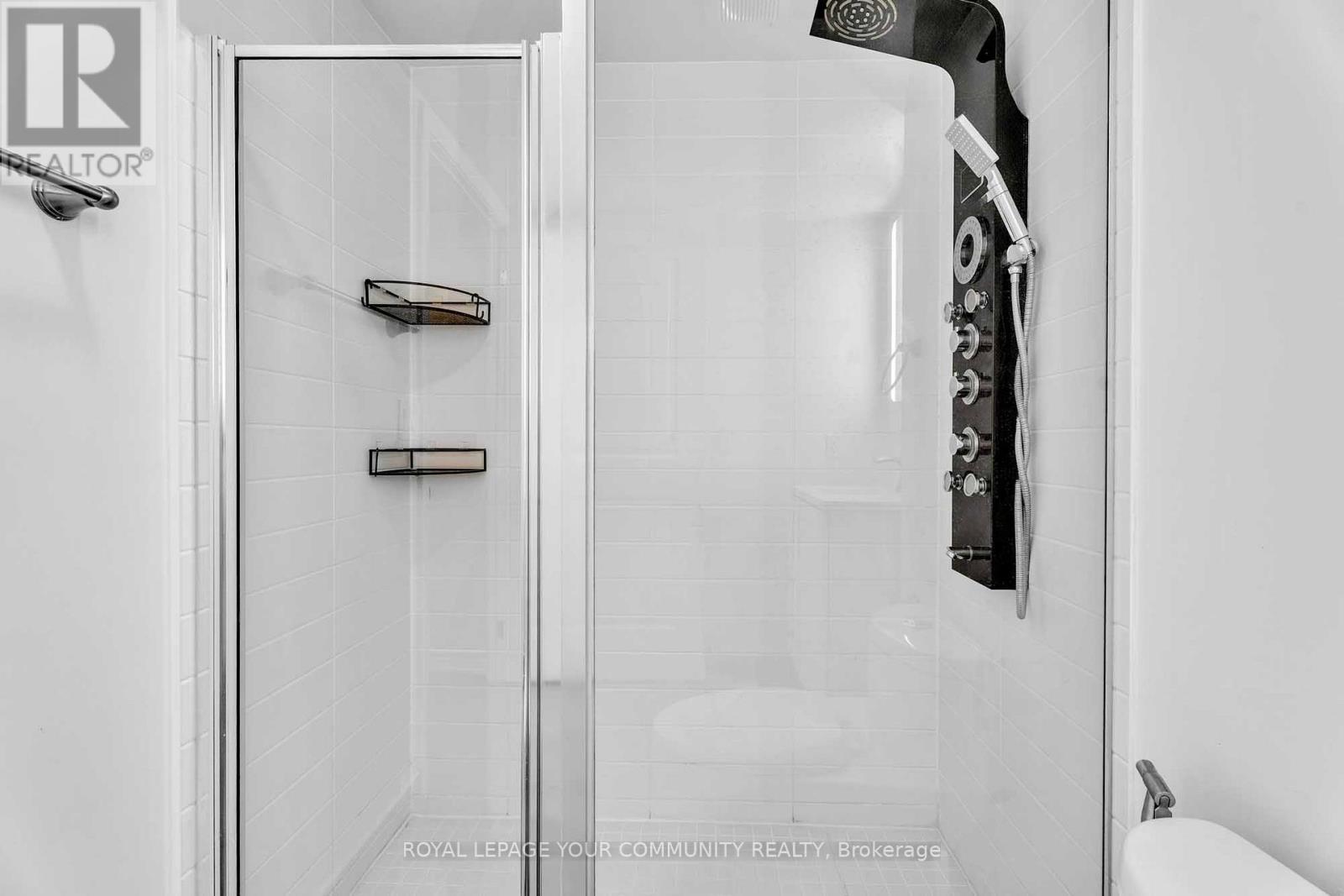 420 - 75 Norman Bethune Avenue, Richmond Hill, Ontario  L4B 3L4 - Photo 17 - N12696142