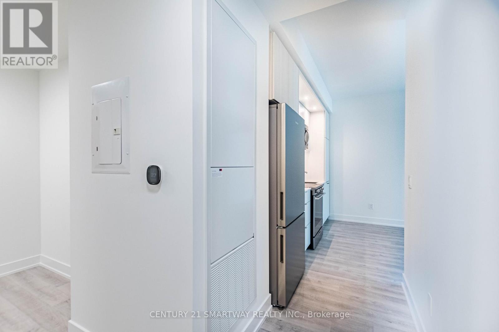 406 - 60 Central Park Roadway, Toronto, Ontario  M9A 0E6 - Photo 10 - W12582670