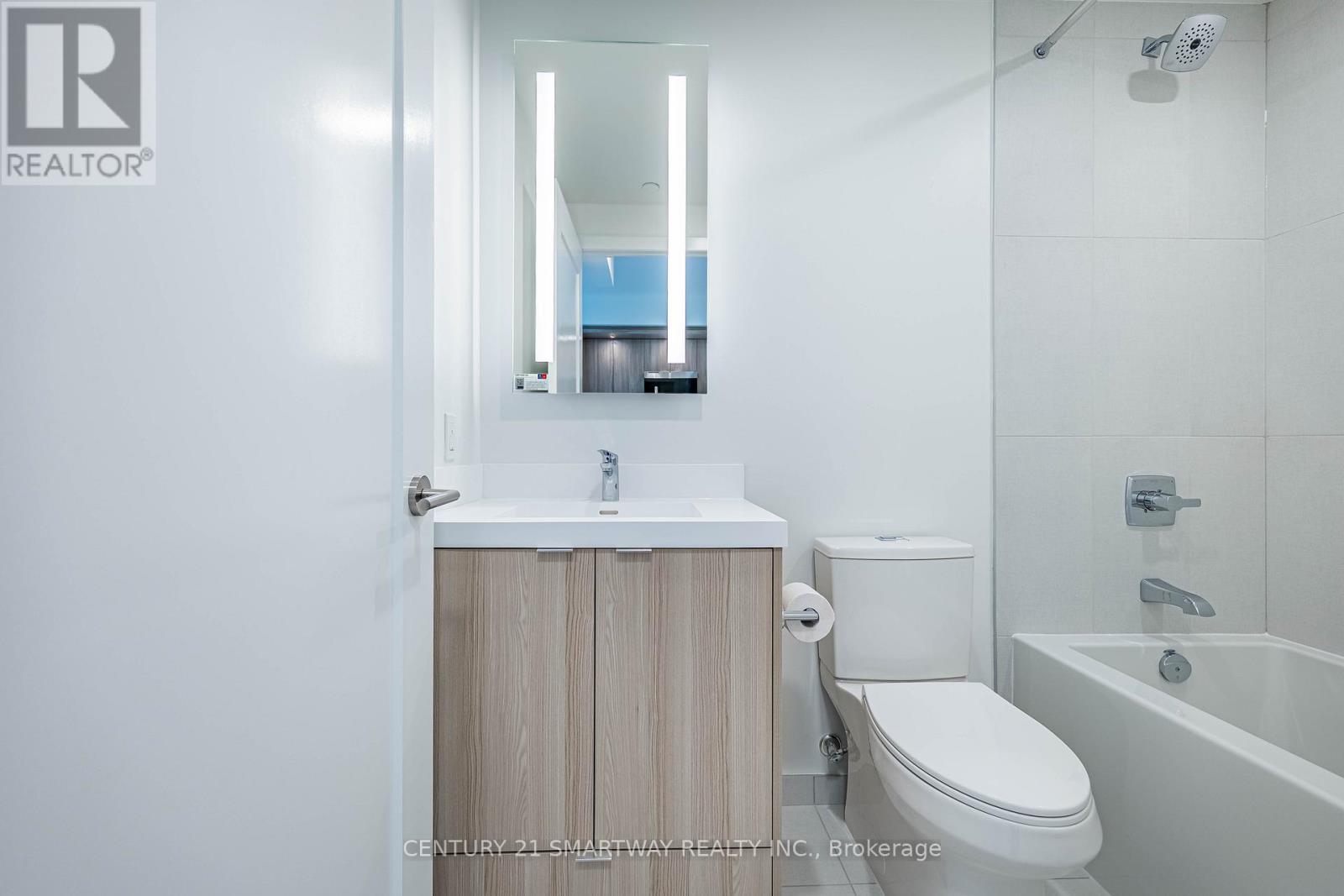 911 - 60 Central Park Roadway, Toronto, Ontario  M9A 0E6 - Photo 25 - W12643052