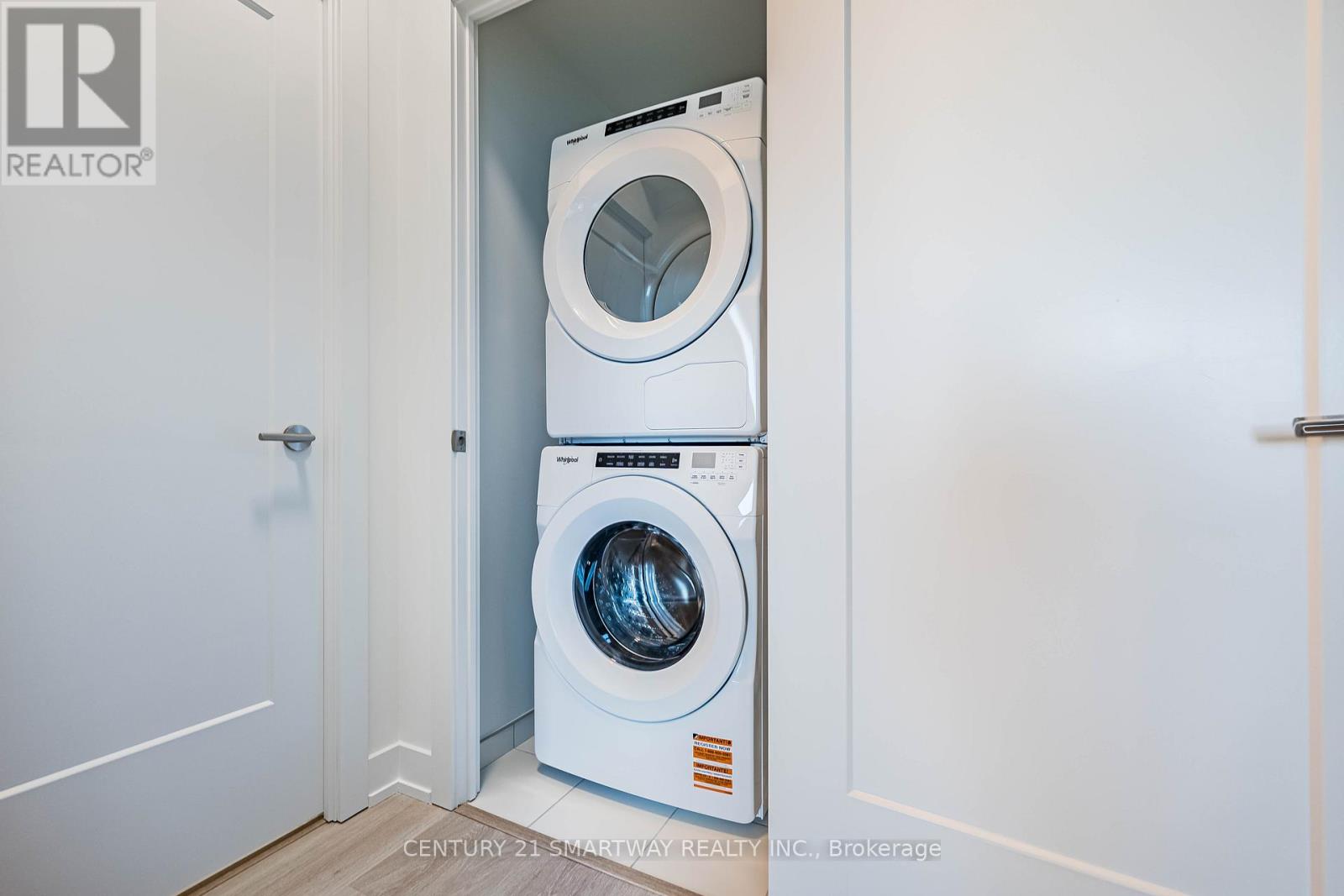 911 - 60 Central Park Roadway, Toronto, Ontario  M9A 0E6 - Photo 28 - W12643052