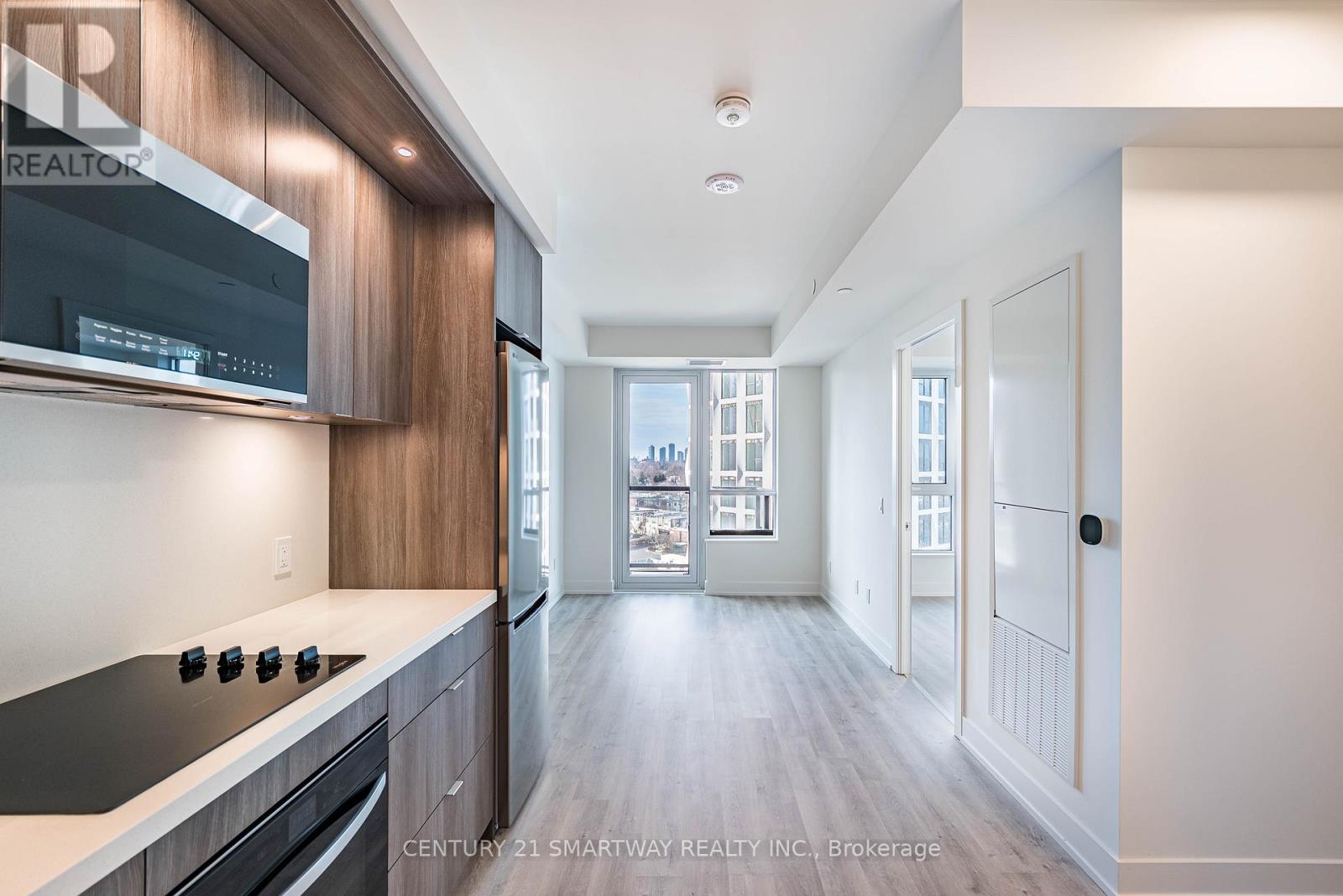 1111 - 60 Central Park Roadway, Toronto, Ontario  M9A 0E6 - Photo 10 - W12644124