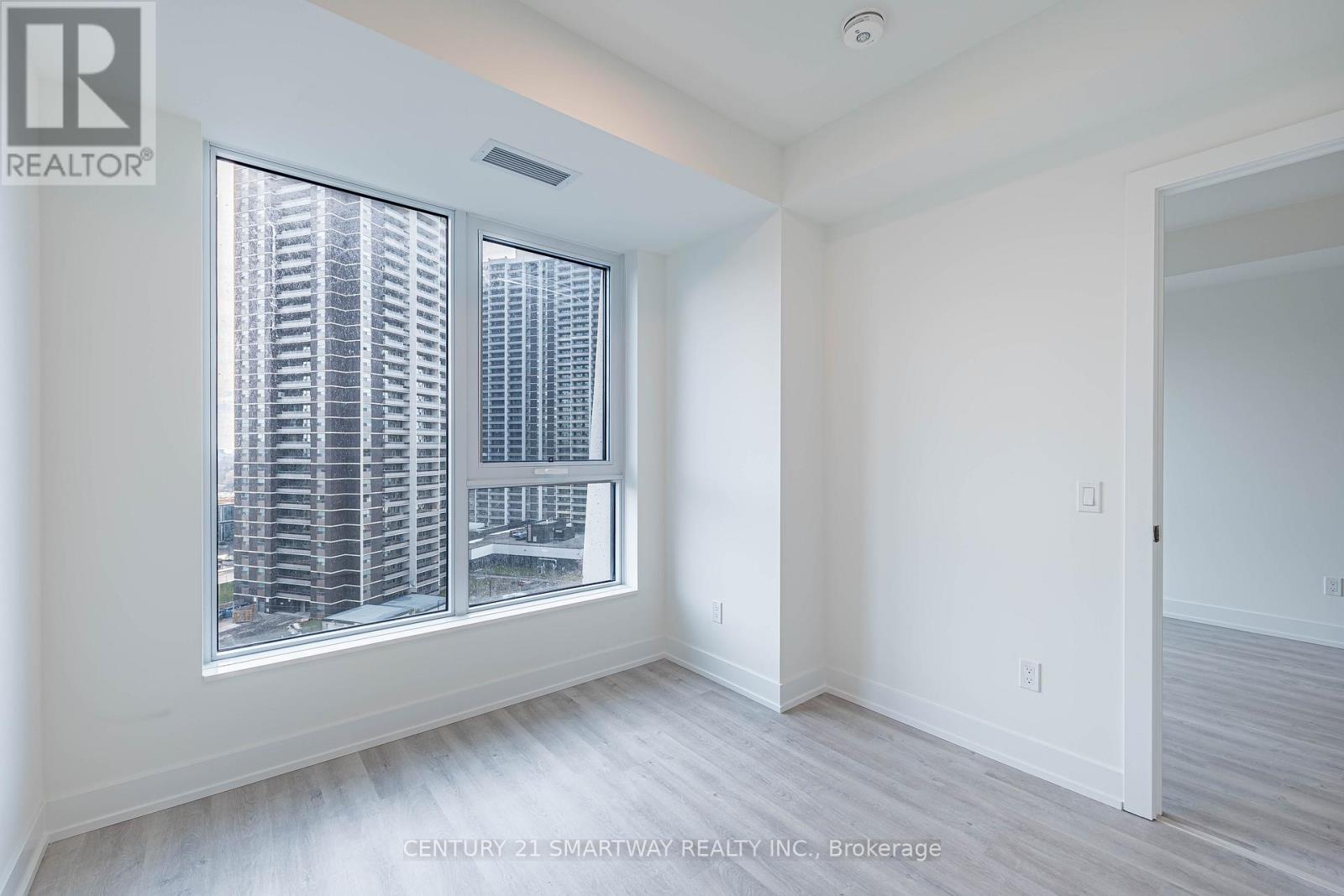 1105 - 60 Central Park Roadway, Toronto, Ontario  M9A 0E6 - Photo 11 - W12646278