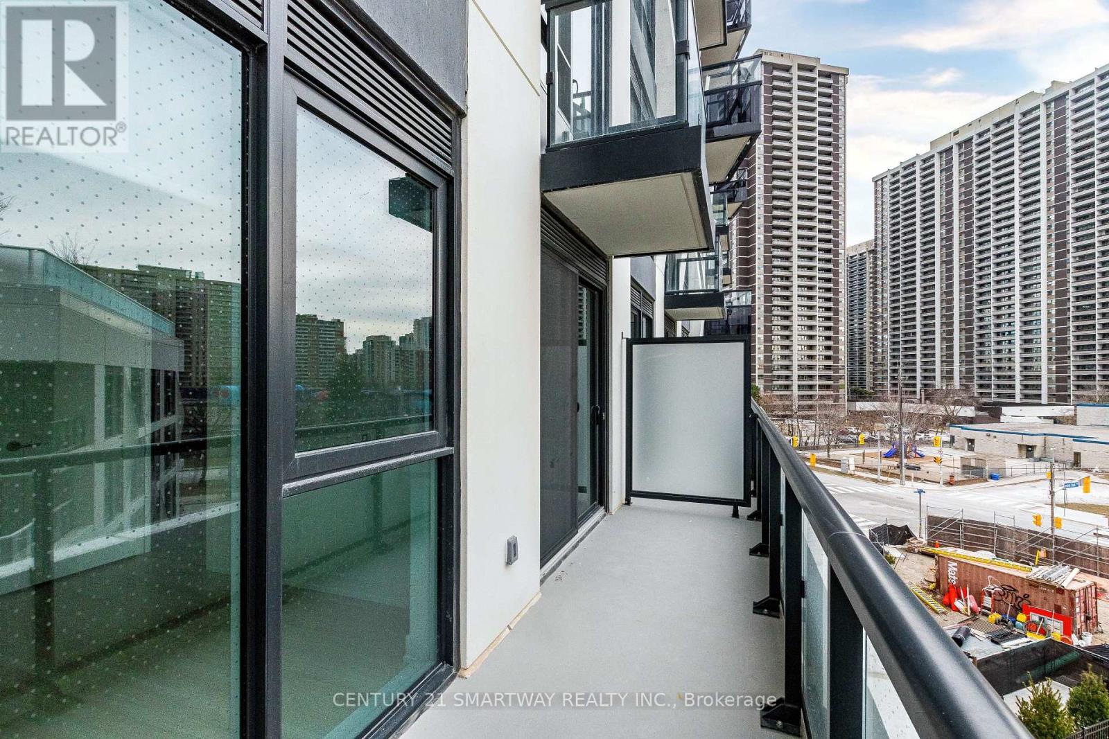 510 - 60 Central Park Roadway, Toronto (Islington-City Centre West), Ontario  M9A 0E6 - Photo 29 - W12647958