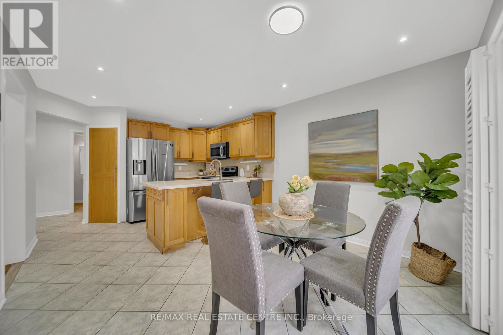 129 Cadillac Crescent, Brampton, Ontario  L7A 3B3 - Photo 18 - W12692874