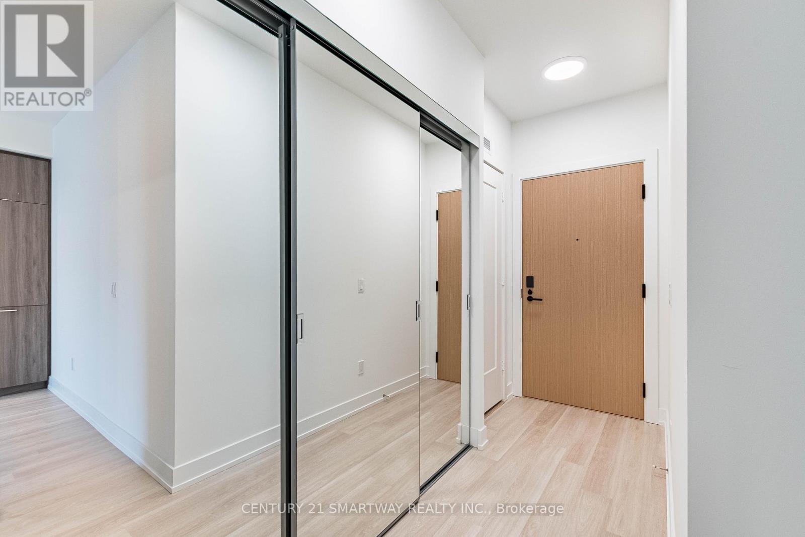 510 - 60 Central Park Roadway, Toronto (Islington-City Centre West), Ontario  M9A 0E6 - Photo 11 - W12647958