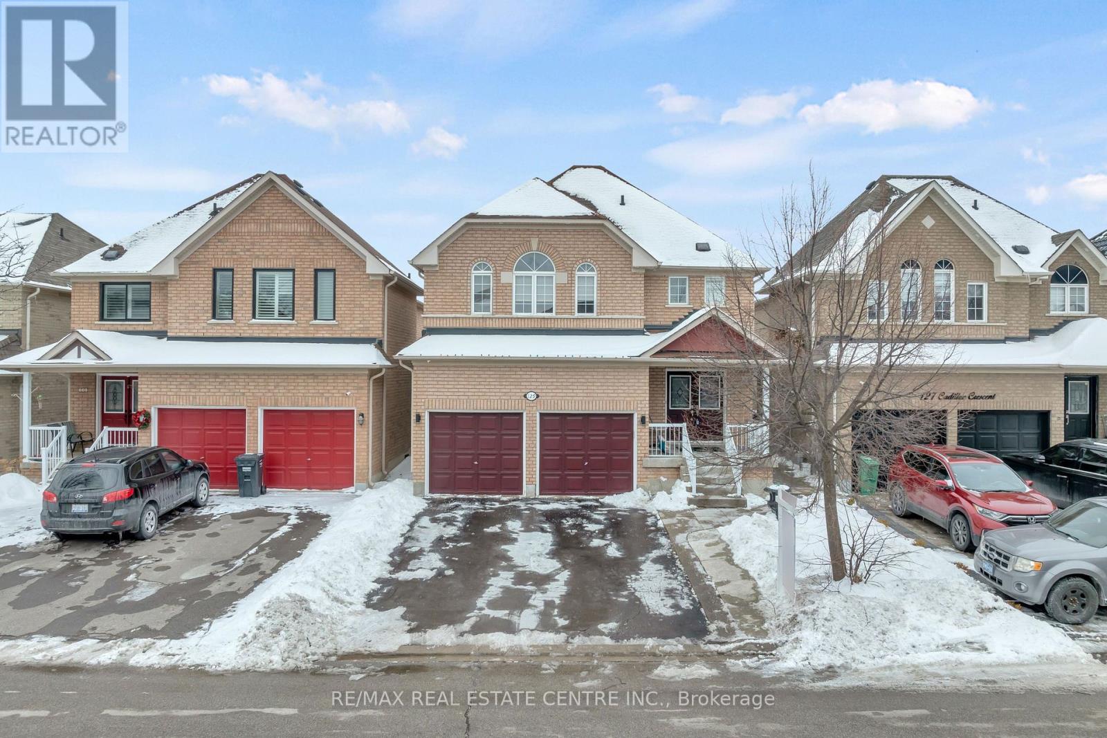 129 Cadillac Crescent, Brampton, Ontario  L7A 3B3 - Photo 3 - W12692874