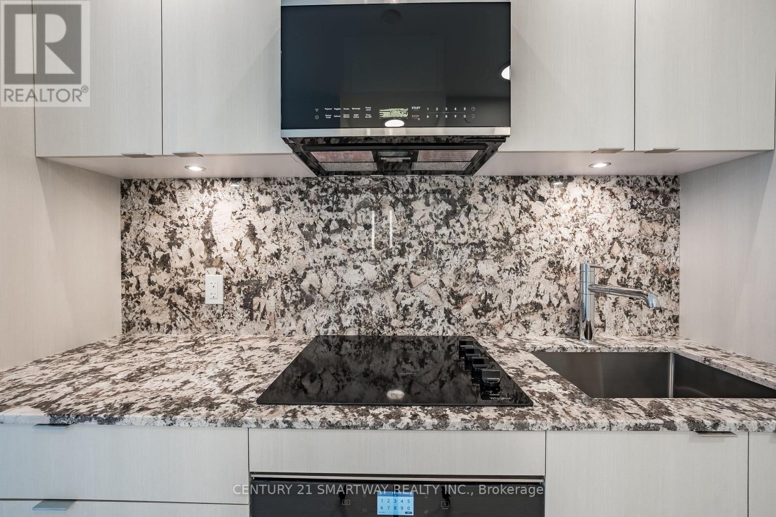 605 - 60 Central Park Roadway, Toronto, Ontario  M9A 0E6 - Photo 13 - W12661432