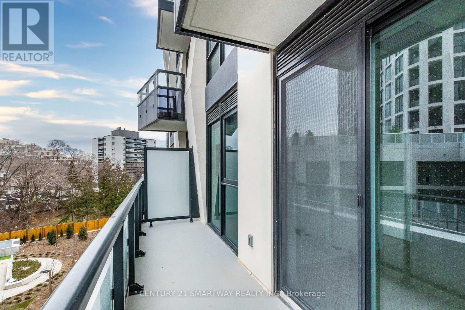 510 - 60 Central Park Roadway, Toronto (Islington-City Centre West), Ontario  M9A 0E6 - Photo 27 - W12647958