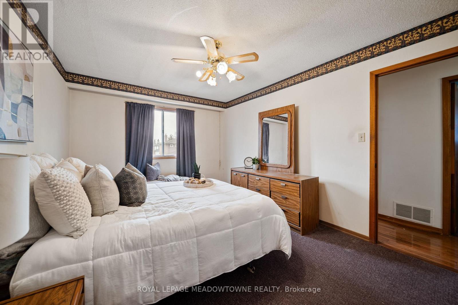 2436 Cashmere Avenue, Mississauga, Ontario  L5B 2M6 - Photo 18 - W12695298