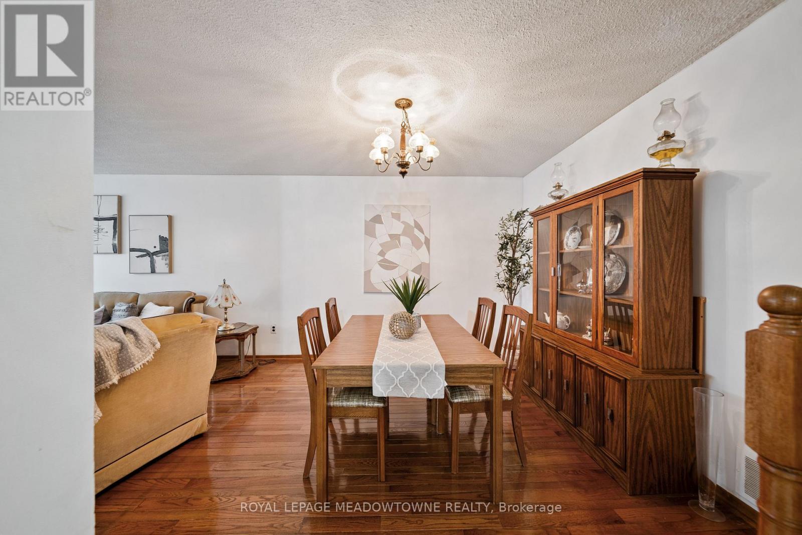 2436 Cashmere Avenue, Mississauga, Ontario  L5B 2M6 - Photo 8 - W12695298