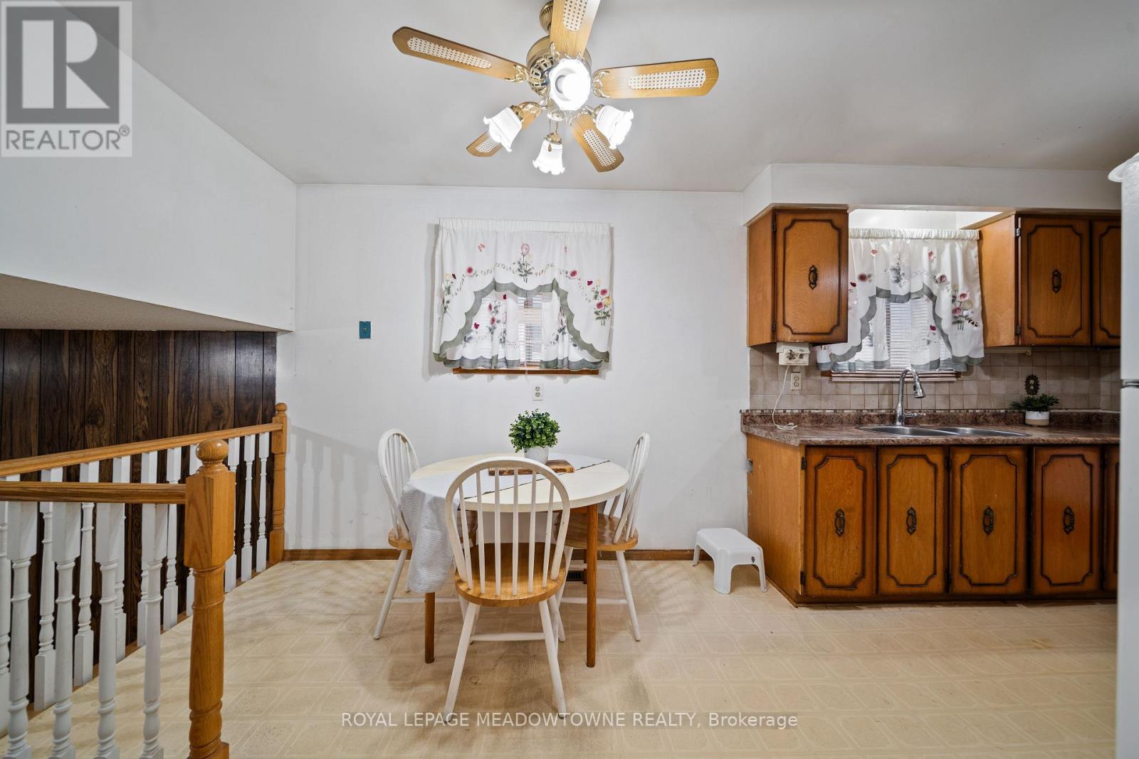 2436 Cashmere Avenue, Mississauga, Ontario  L5B 2M6 - Photo 12 - W12695298