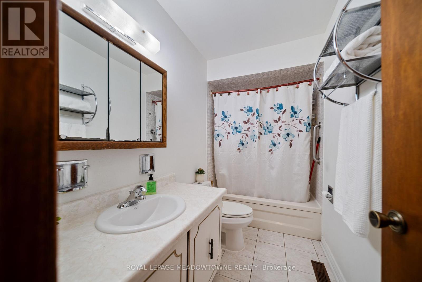 2436 Cashmere Avenue, Mississauga, Ontario  L5B 2M6 - Photo 23 - W12695298