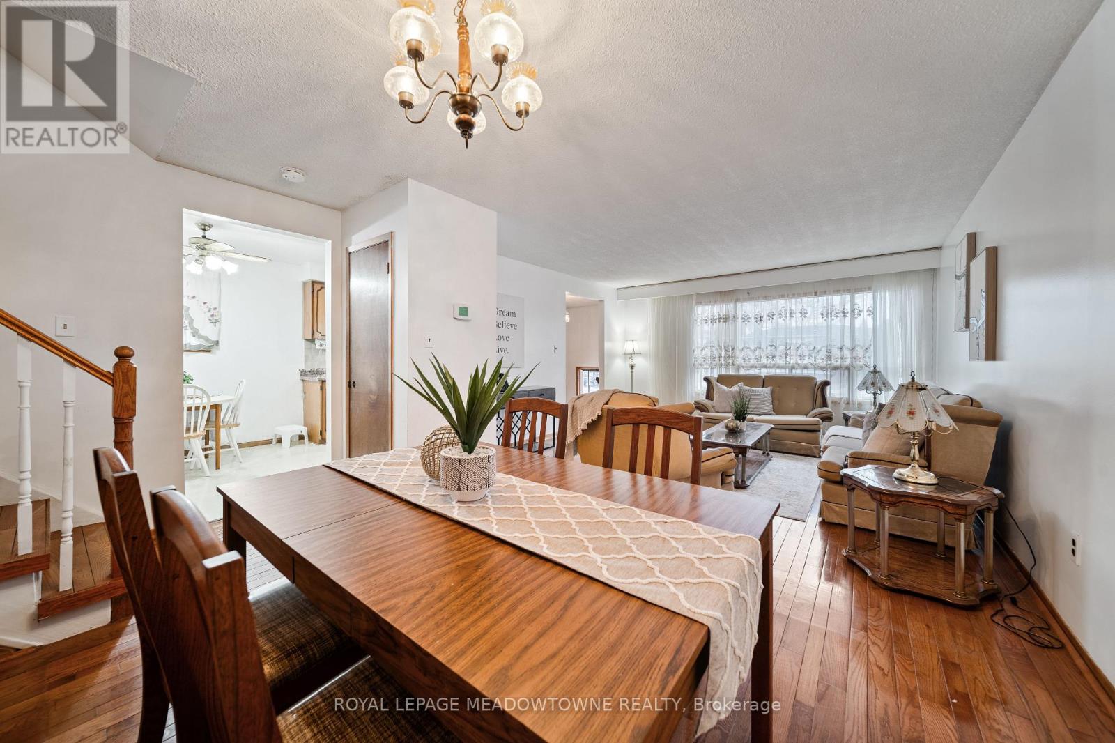 2436 Cashmere Avenue, Mississauga, Ontario  L5B 2M6 - Photo 5 - W12695298