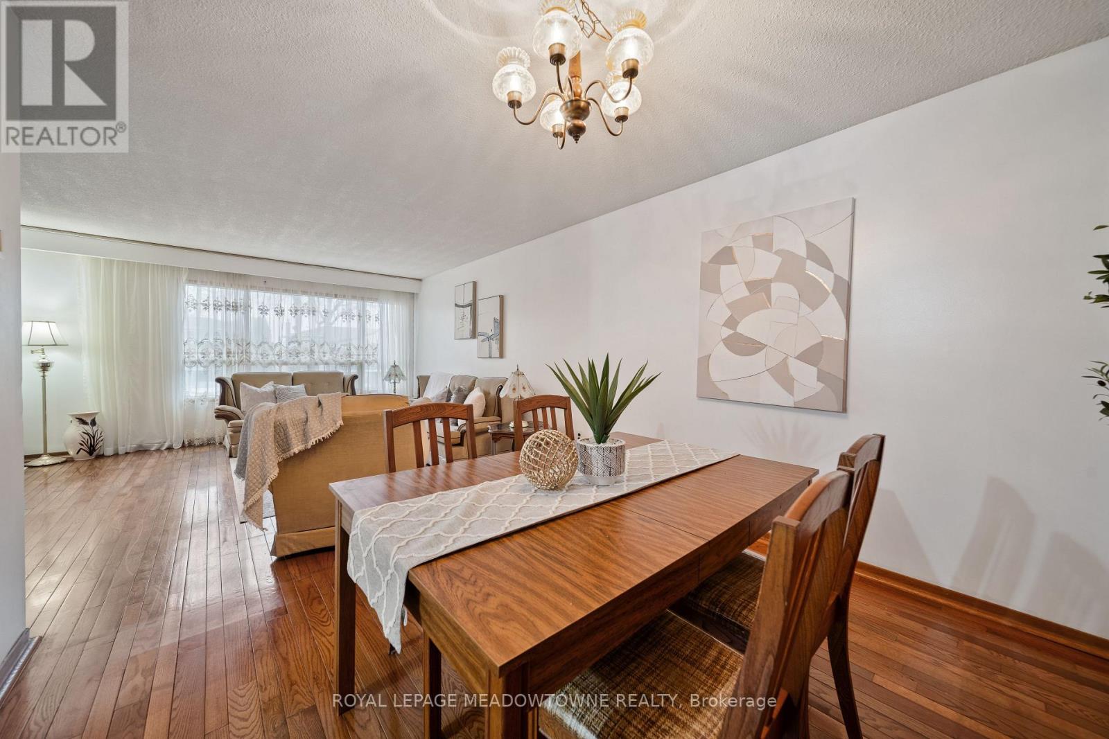 2436 Cashmere Avenue, Mississauga, Ontario  L5B 2M6 - Photo 6 - W12695298