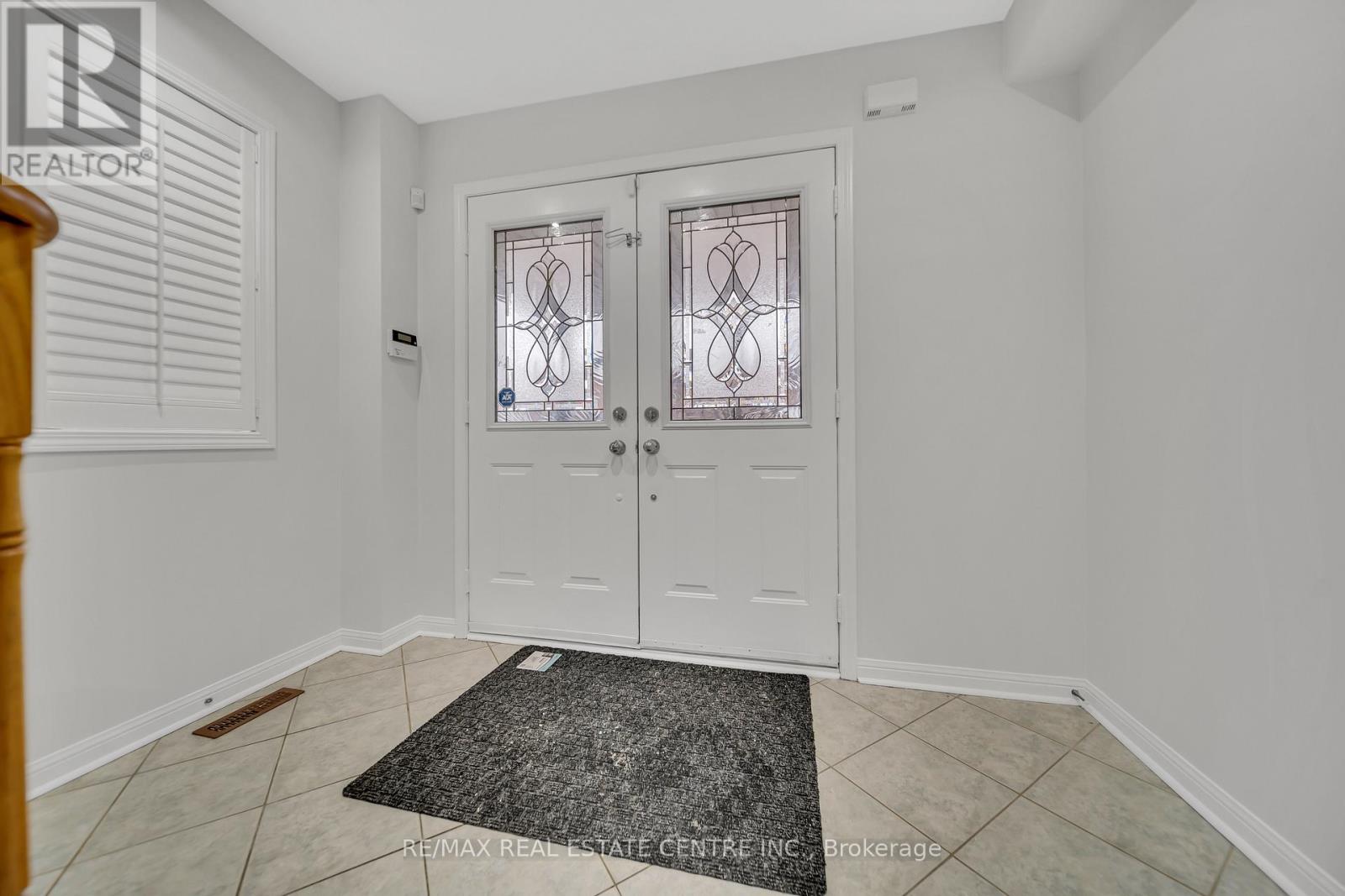 129 Cadillac Crescent, Brampton, Ontario  L7A 3B3 - Photo 6 - W12692874