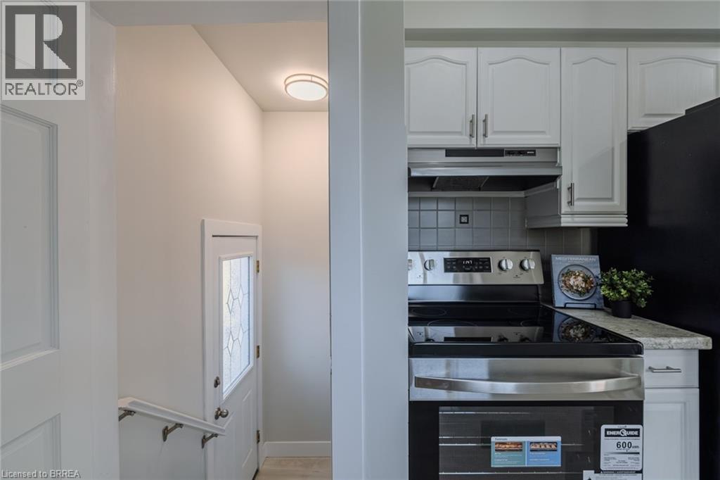 106 Wood Street, Brantford, Ontario  N3R 2L3 - Photo 10 - 40797917