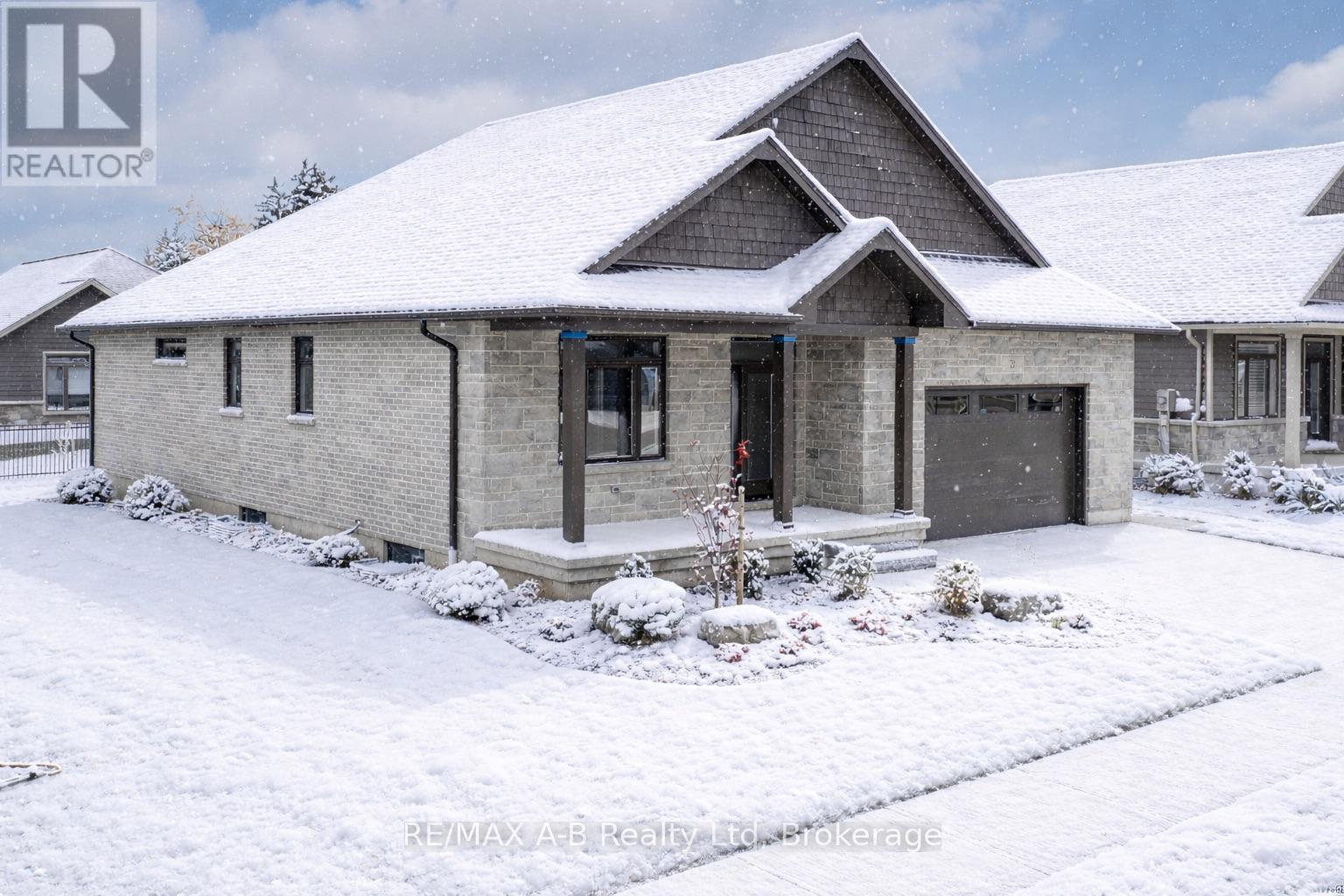 21 Nelson Street, West Perth, Ontario  N0K 1N0 - Photo 2 - X12419298