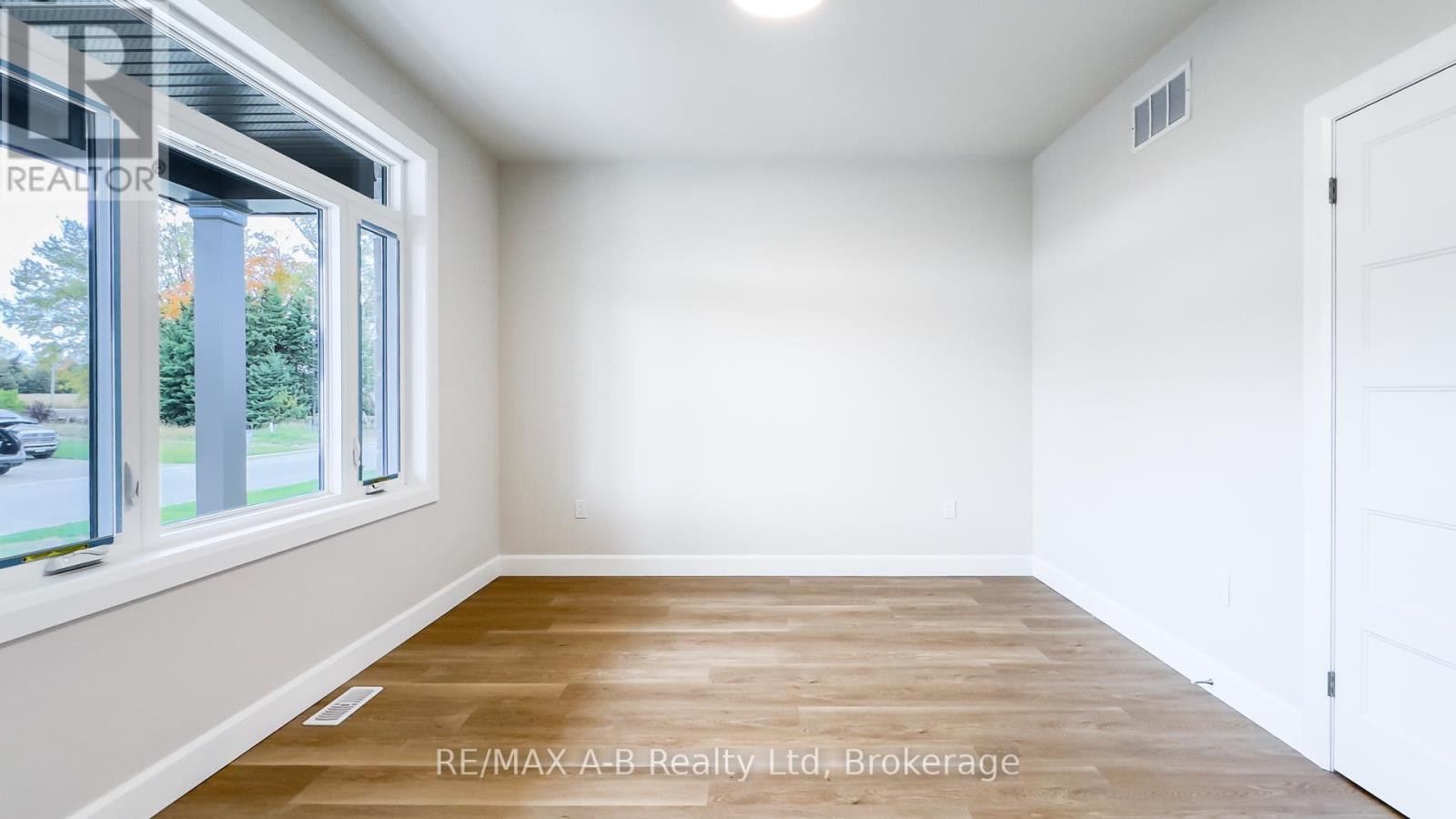 21 Nelson Street, West Perth, Ontario  N0K 1N0 - Photo 7 - X12419298