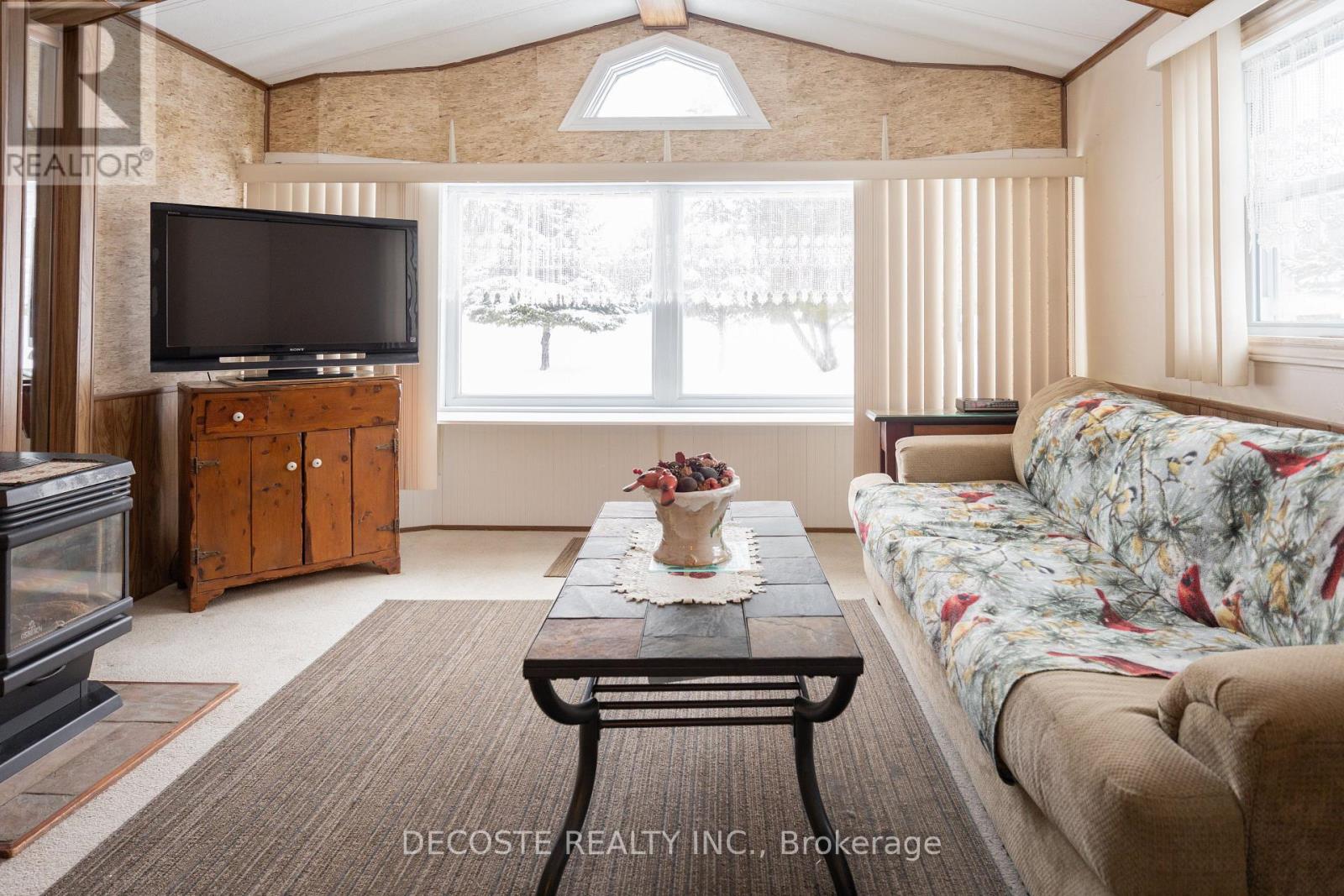 3857 Bobby Street, North Glengarry, Ontario  K0C 1A0 - Photo 5 - X12696254