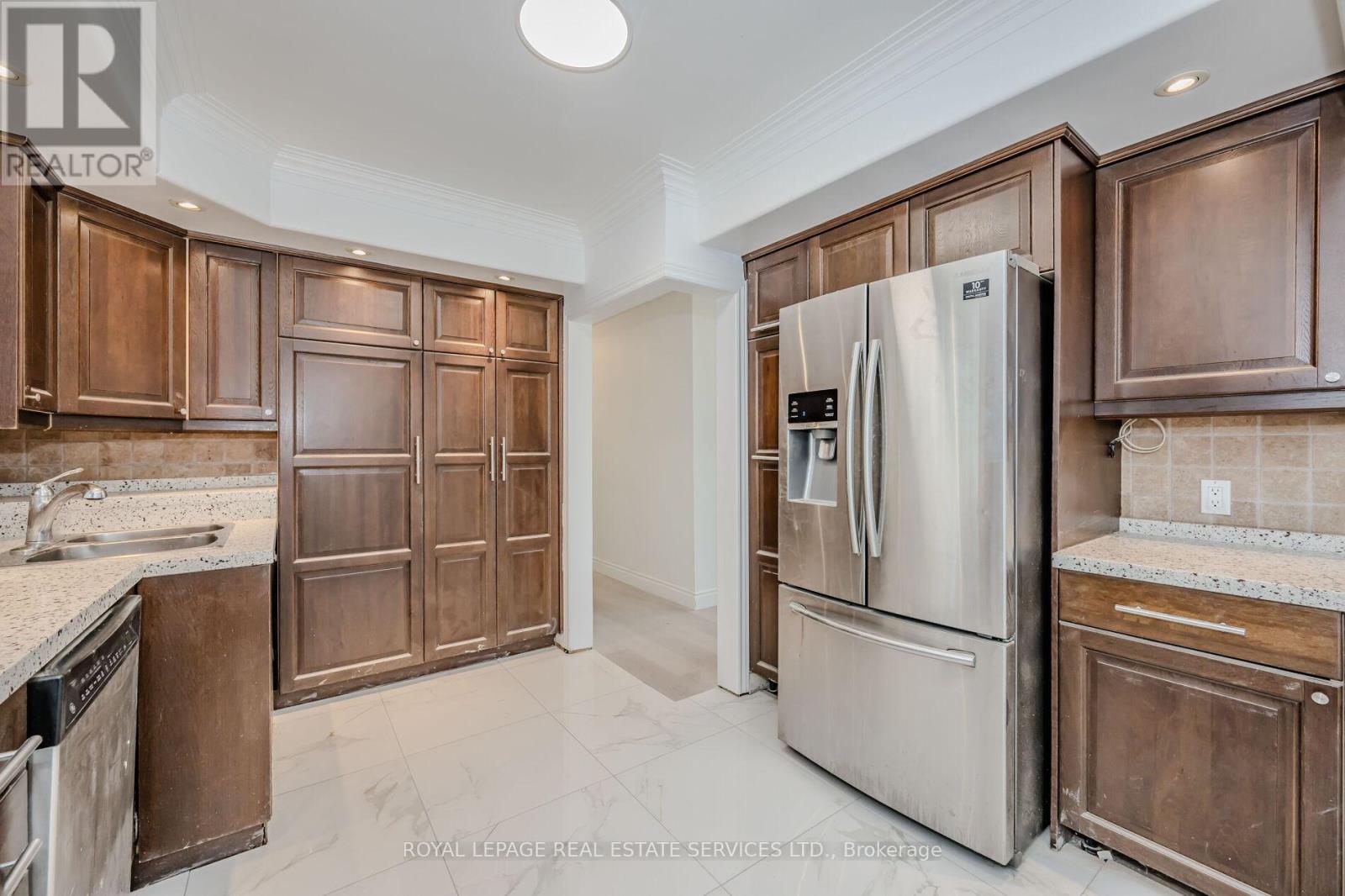 A - 575 Third Line, Oakville, Ontario  L6L 4A8 - Photo 14 - W12696078