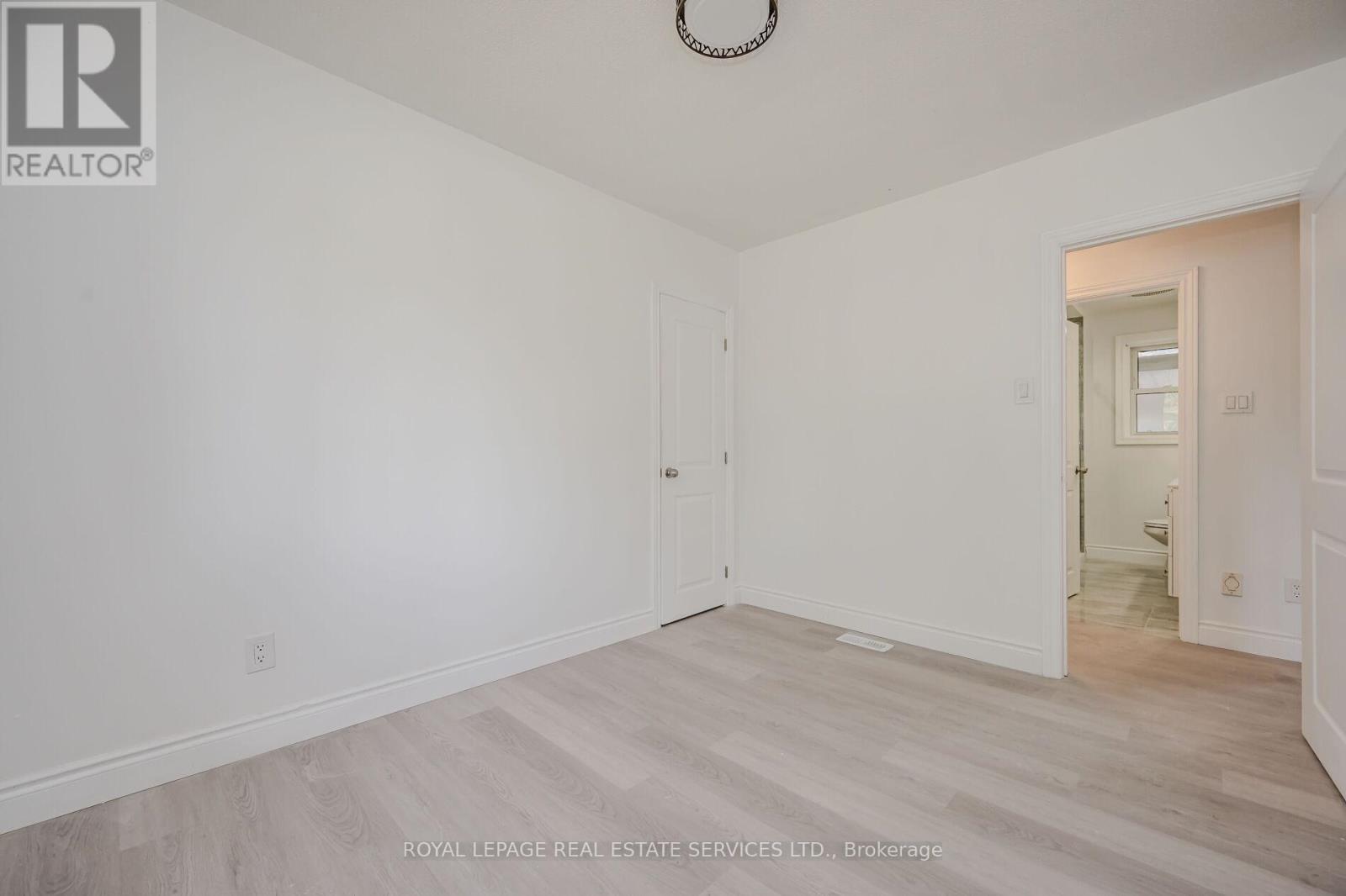 A - 575 Third Line, Oakville, Ontario  L6L 4A8 - Photo 18 - W12696078