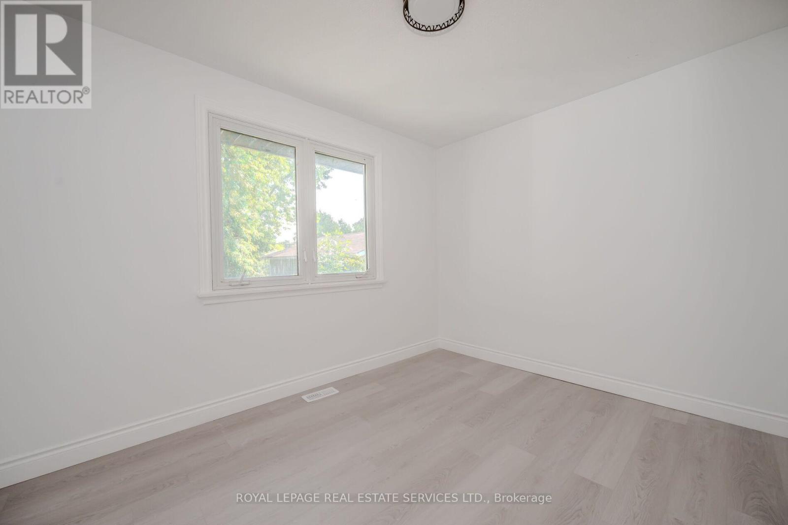 A - 575 Third Line, Oakville, Ontario  L6L 4A8 - Photo 19 - W12696078