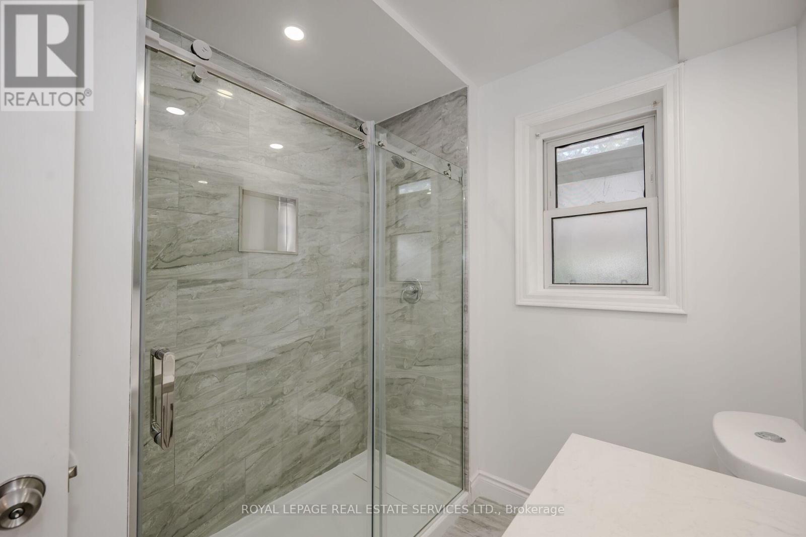 A - 575 Third Line, Oakville, Ontario  L6L 4A8 - Photo 22 - W12696078