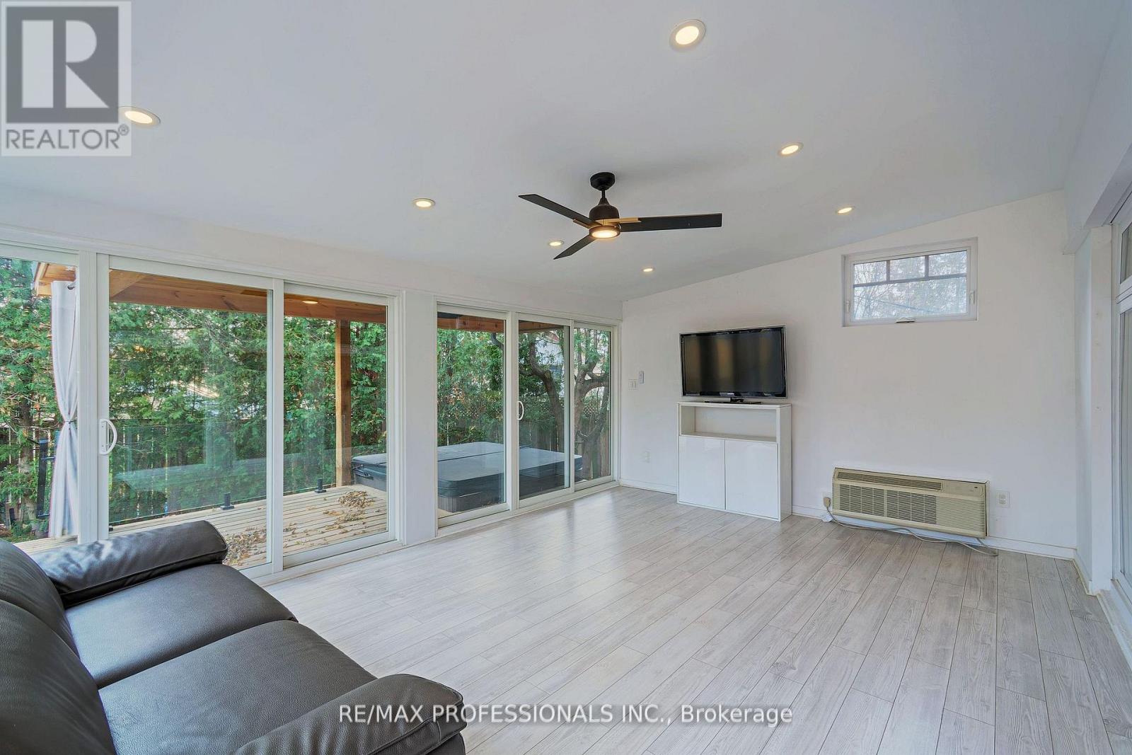 3 Eriksdale Road, Toronto, Ontario  M9C 2B5 - Photo 15 - W12696080