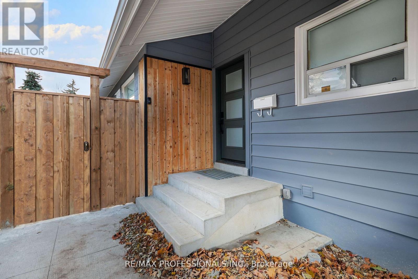 3 Eriksdale Road, Toronto, Ontario  M9C 2B5 - Photo 5 - W12696080