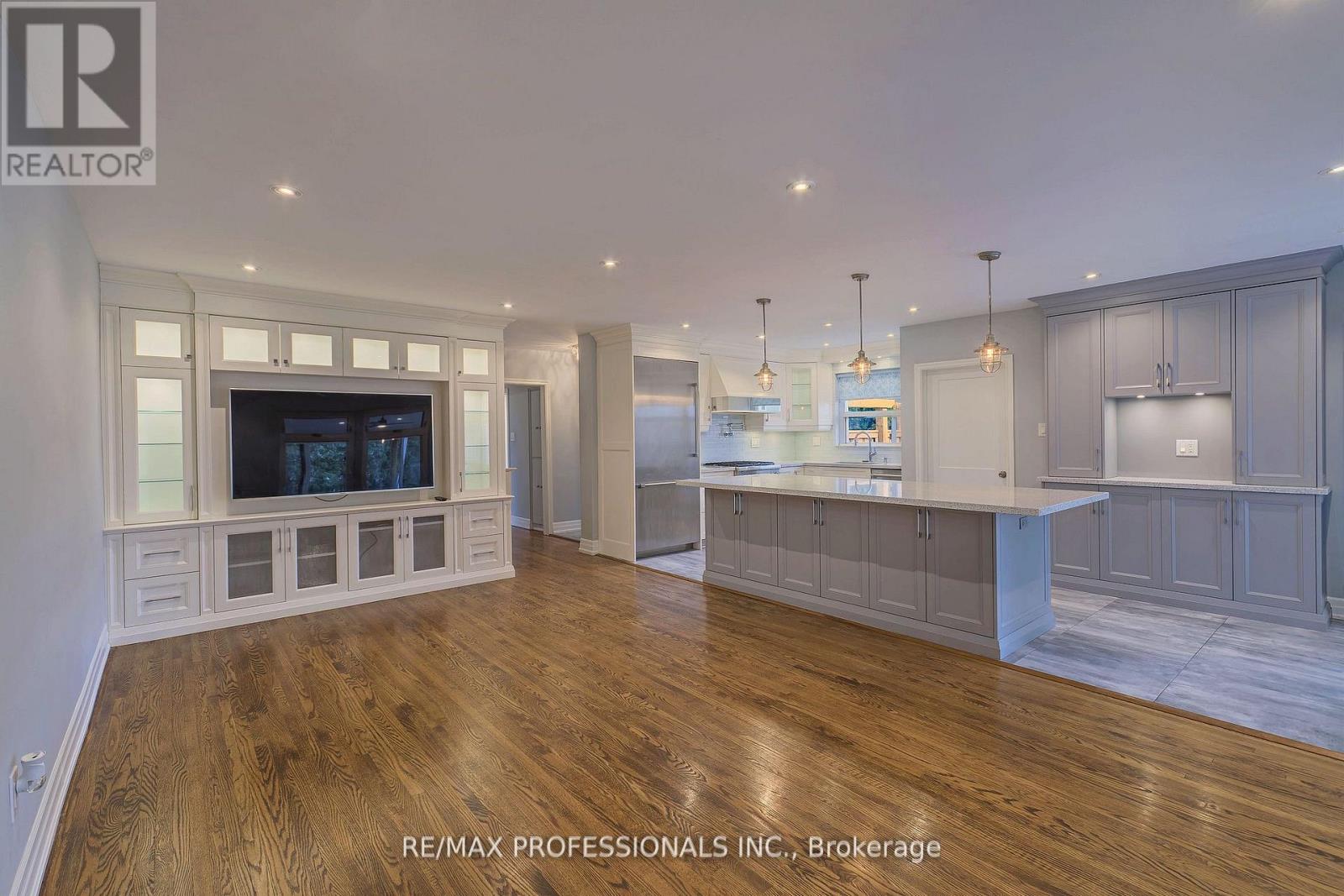 3 Eriksdale Road, Toronto, Ontario  M9C 2B5 - Photo 7 - W12696080