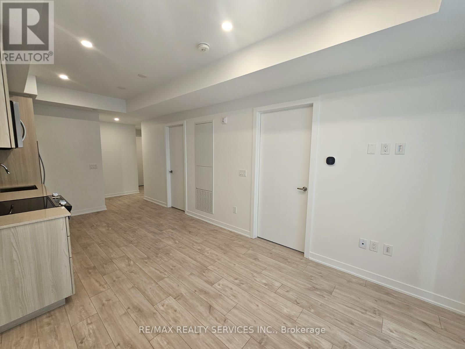 510 - 750 Whitlock Avenue, Milton, Ontario  L9E 2B9 - Photo 13 - W12696088