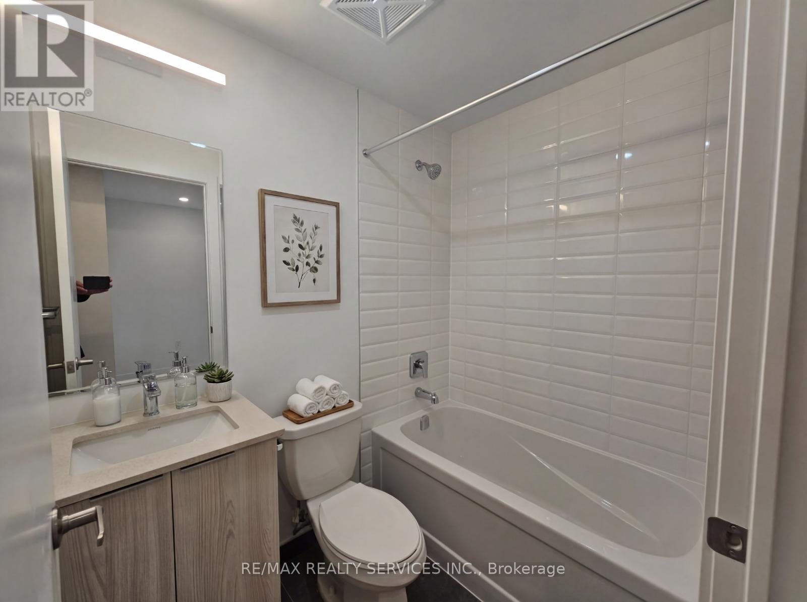 510 - 750 Whitlock Avenue, Milton, Ontario  L9E 2B9 - Photo 15 - W12696088