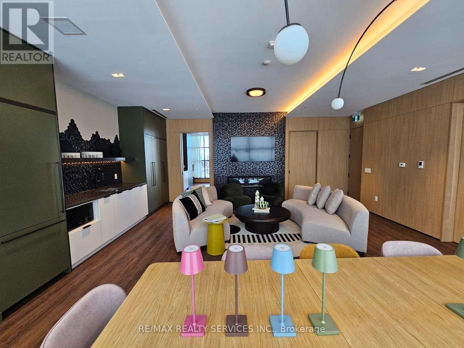 510 - 750 Whitlock Avenue, Milton, Ontario  L9E 2B9 - Photo 26 - W12696088