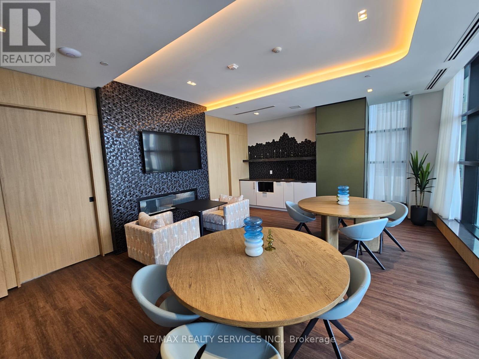 510 - 750 Whitlock Avenue, Milton, Ontario  L9E 2B9 - Photo 27 - W12696088