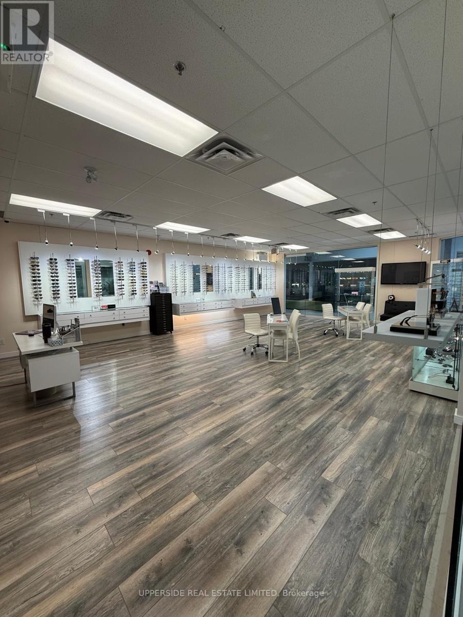 B6 - 2 Champagne Drive, Toronto, Ontario  M3J 0K2 - Photo 2 - W12696134