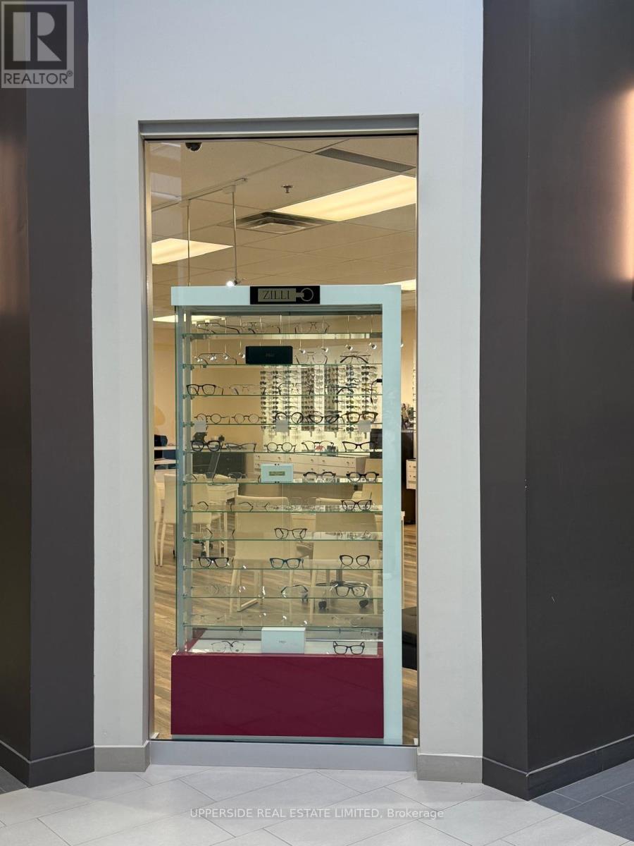 B6 - 2 Champagne Drive, Toronto, Ontario  M3J 0K2 - Photo 7 - W12696134